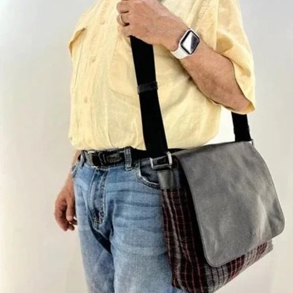 Coach | Sullivan Messenger Bag - Picture 9 of 9